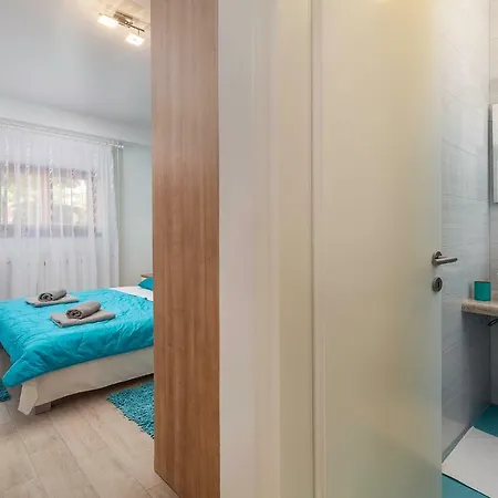 Ravnic 3* بوريتش